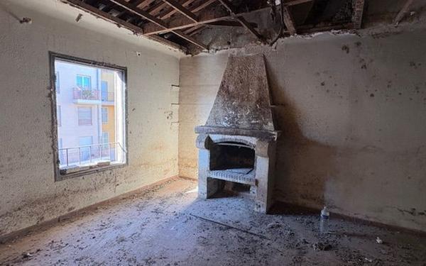 Immeuble à vendre    5 pièces • 99,68 m2 Saint-Laurent-du-Var