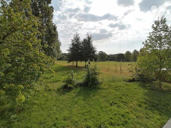 NOUVEAUTÉ - TRENTE-CINQ NOTAIRES

Située sur le prestigieux Golf de Cicé-Blossac, avec une vu...