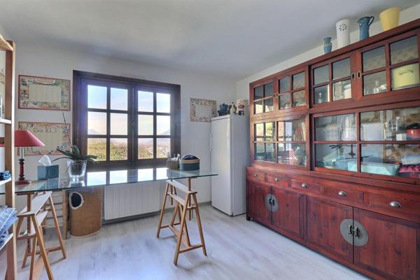 Maison d'architecte 8P 252 m² VALGELON-LA ROCHETTE (73110)