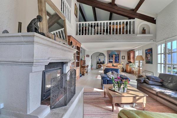 Maison d'architecte 8P 252 m² VALGELON-LA ROCHETTE (73110)