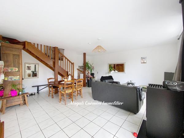 Maison 4 pièces centre de Bédée avec dépendances.
