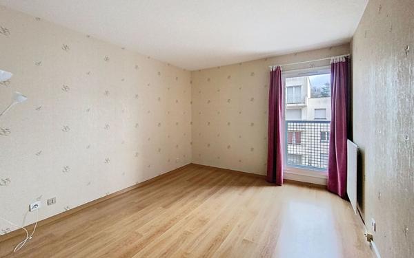 Appartement à vendre    4 pièces • 83,68 m2 Guyancourt