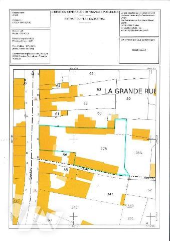 Idéal investisseur, un ensemble immobilier à rénover complètement comprenant :
- une maison de...