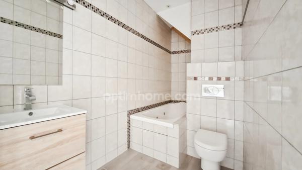 Appartement duplex indépendant à vendre à Vichy – 60 m² – 2 chambres – Aucun travaux