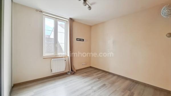 Appartement duplex indépendant à vendre à Vichy – 60 m² – 2 chambres – Aucun travaux