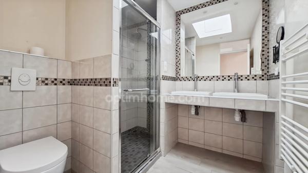 Appartement duplex indépendant à vendre à Vichy – 60 m² – 2 chambres – Aucun travaux