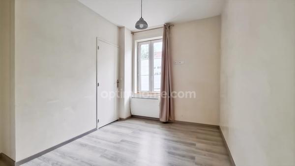 Appartement duplex indépendant à vendre à Vichy – 60 m² – 2 chambres – Aucun travaux