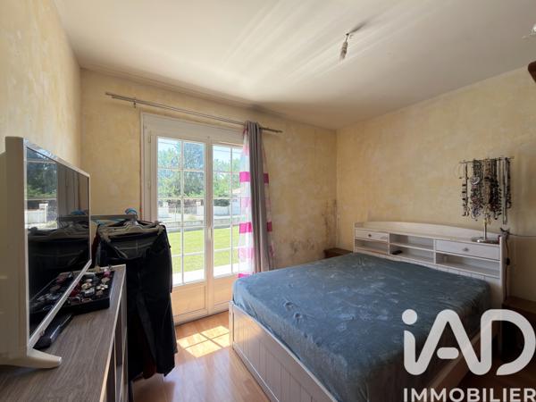 Maison à vendre 5 pièces 101 m² Saint-Yrieix-sur-Charente