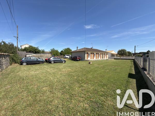 Maison à vendre 5 pièces 101 m² Saint-Yrieix-sur-Charente
