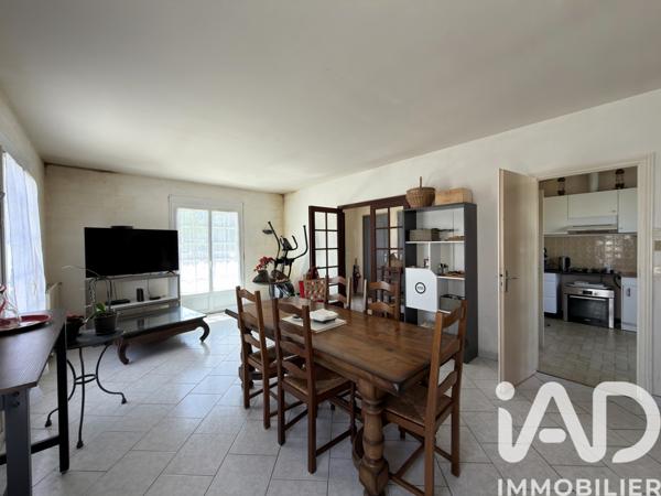 Maison à vendre 5 pièces 101 m² Saint-Yrieix-sur-Charente