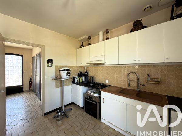 Maison à vendre 5 pièces 101 m² Saint-Yrieix-sur-Charente