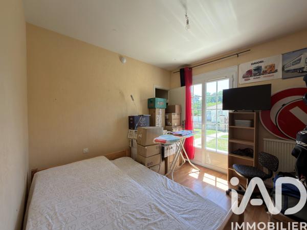 Maison à vendre 5 pièces 101 m² Saint-Yrieix-sur-Charente