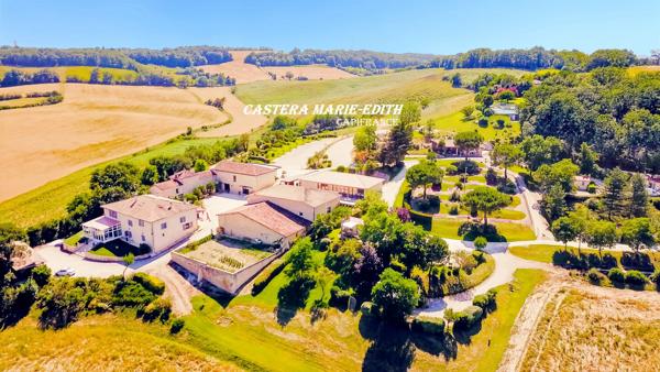 MAGNIFIQUE DOMAINE  à vendre 39 pièces AUCH (32)  sur 4,5 hectares