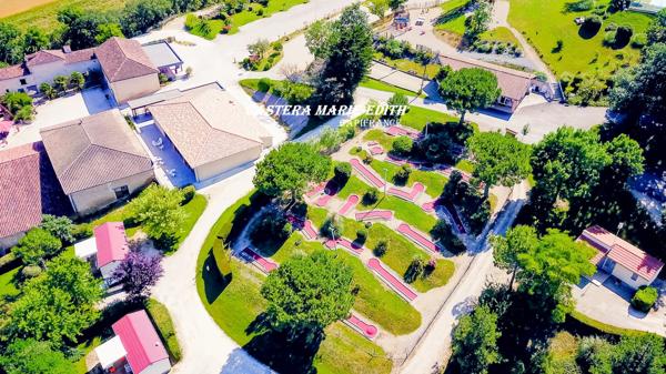 MAGNIFIQUE DOMAINE  à vendre 39 pièces AUCH (32)  sur 4,5 hectares