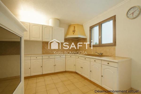 CHARMANTE MAISON À ENVIRON 800 M DE LA PLAGE — QUARTIER CALME ET RECHERCHÉ