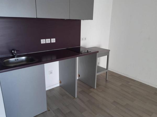 Appartement 2 pièces                                        - 69300 Caluire-et-Cuire Réf : 5554