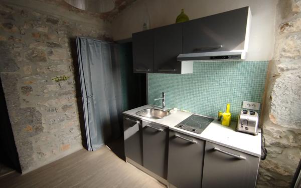 Maison à louer    5 pièces •  Lablachère