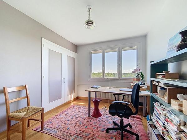 Appartement F5 à vendre  5 pièces - 100,79 m2 CHARTRES - 28