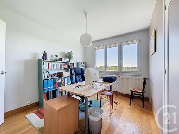 Appartement F5 à vendre  5 pièces - 100,79 m2 CHARTRES - 28