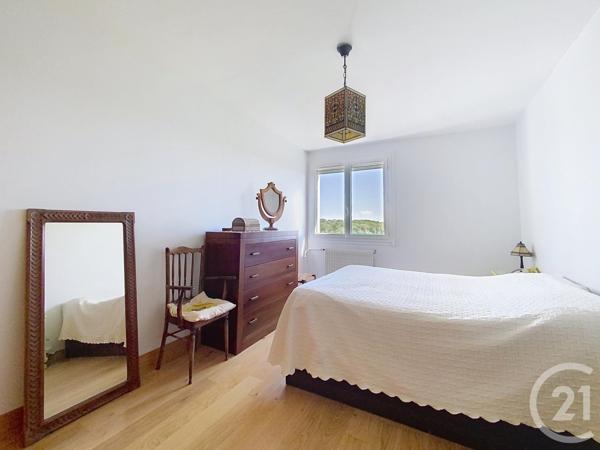 Appartement F5 à vendre  5 pièces - 100,79 m2 CHARTRES - 28