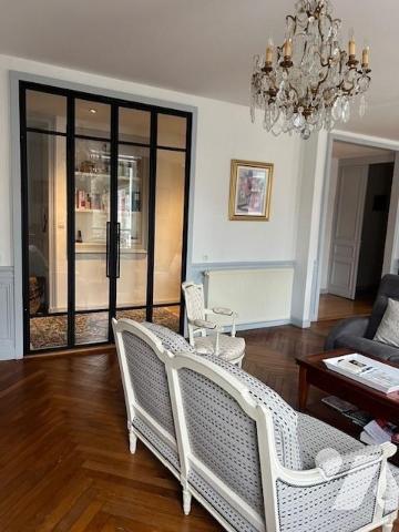 VANNES CENTRE VILLE - APPARTEMENT DE CARACTERE