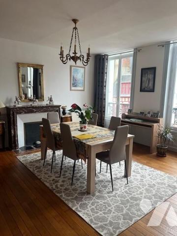 VANNES CENTRE VILLE - APPARTEMENT DE CARACTERE