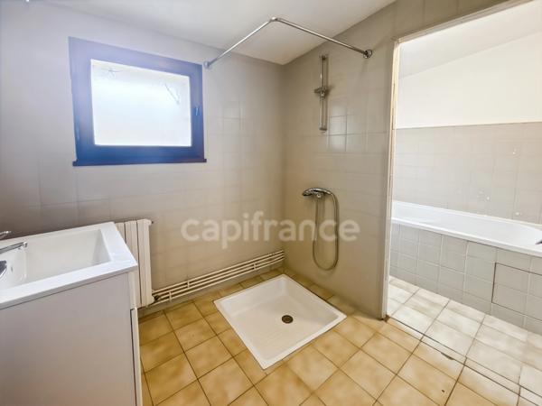 Maison à vendre AIGNE (72) 3 chambres et un bureau