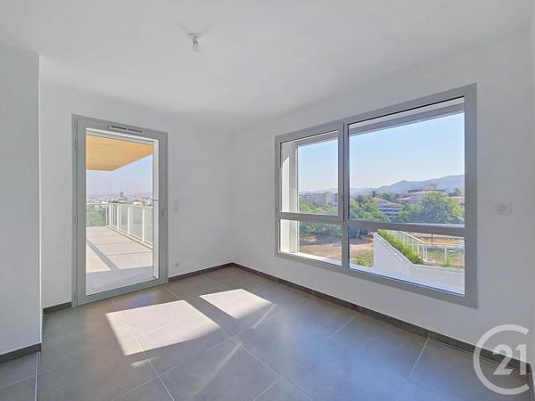 Appartement T3 à vendre  3 pièces - 55,40 m 2   MARSEILLE  - 13008