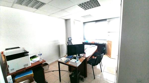 Toulon (83000) Bureaux à louer à Toulon au Mourillon