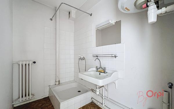Appartement à vendre    3 pièces • 49,25 m2 Villeurbanne