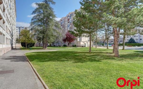 Appartement à vendre    3 pièces • 49,25 m2 Villeurbanne
