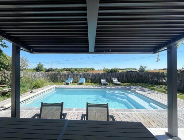 Dpt Charente Maritime (17), à vendre maison P8 avec petite maison P5 et piscine - Terrain de 2 282,00 m²