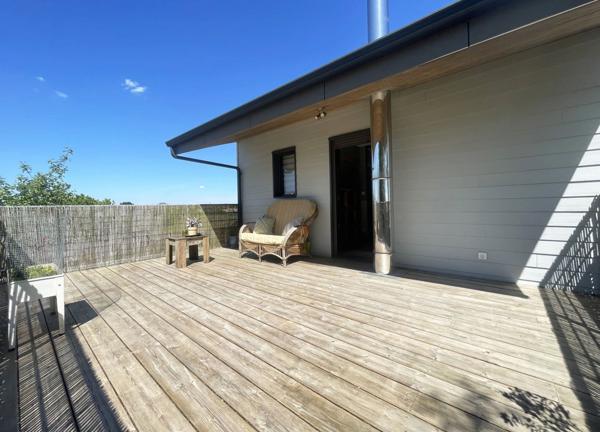 Dpt Charente Maritime (17), à vendre maison P8 avec petite maison P5 et piscine - Terrain de 2 282,00 m²