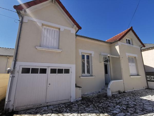 LA FLECHE, dans quartier proche commerces !!!