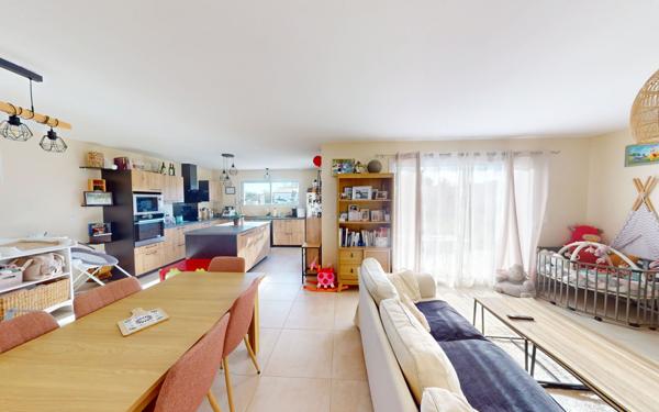 Maison à vendre    4 pièces • 108 m2 Villeneuve-la-Comptal