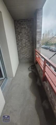 Appartement à louer 2 pièces 49.47m² Valenciennes (59300)