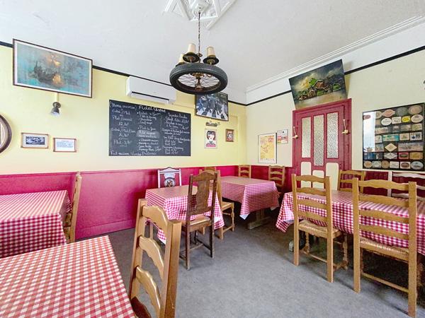 Investisseurs : Immeuble à vendre à Saint-Thurien