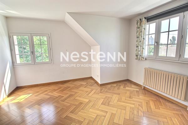 MAISON#VENISSIEUX#133M2 #CENTRE VILLE# TRAMWAY T4# ECOLE# SECTEUR RESIDENTIEL#JARDIN#GARAGE#CAVE#TRANSPORTS
