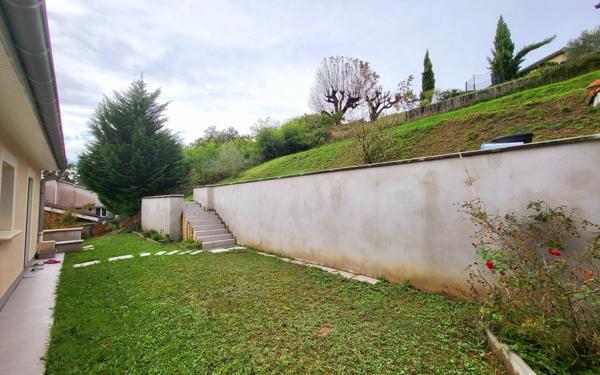 Maison à vendre    6 pièces • 201,49 m2 Trévoux