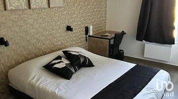 Hôtel  à vendre 1 200 m² Jaux