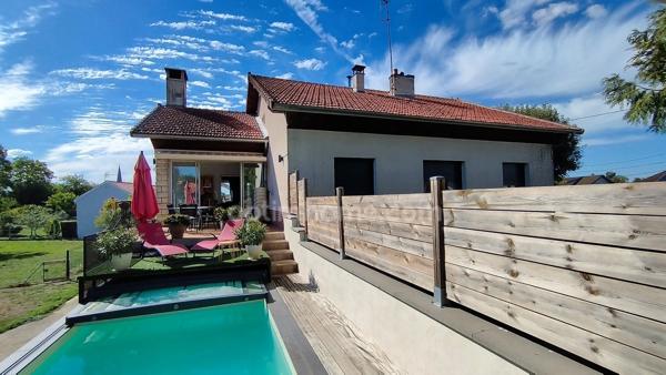Revigny-sur-Ornain maison individuelle à vendre sans travaux sur un terrain de 2 600 m² - Piscine.
