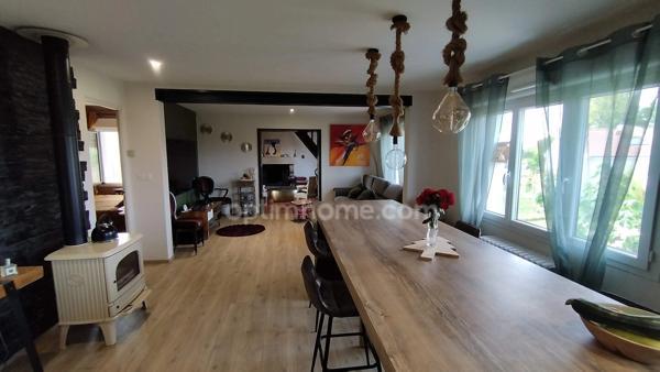Revigny-sur-Ornain maison individuelle à vendre sans travaux sur un terrain de 2 600 m² - Piscine.