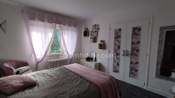 Revigny-sur-Ornain maison individuelle à vendre sans travaux sur un terrain de 2 600 m² - Piscine.