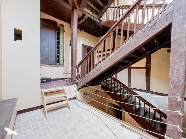 Immeuble à vendre 161 250 € Moissac 272 m² DPE D