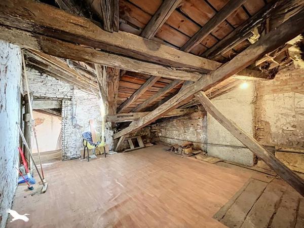 Immeuble à vendre 161 250 € Moissac 272 m² DPE D