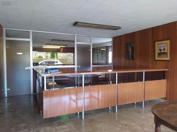 Fonds et/ou murs commerciaux à vendre à Tinchebray Bocage dans l'Orne (61800), ref : VI77STCORNIER