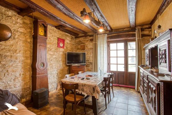 Maison à vendre 161 250 € Sarrazac 10 p 202,1 m² DPE E