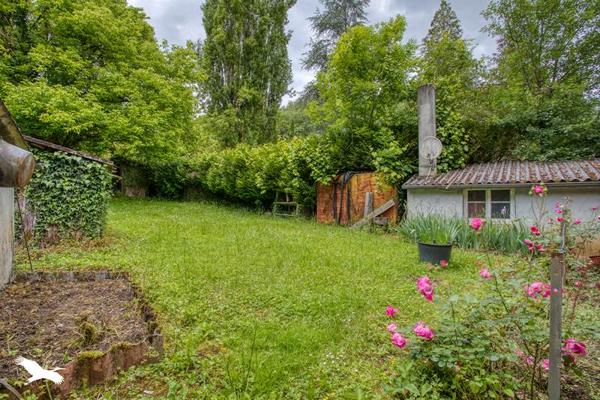 Maison à vendre 161 250 € Sarrazac 10 p 202,1 m² DPE E