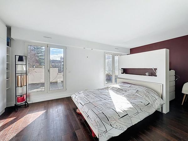 Appartement Suresnes 3 pièce(s) 100 m2