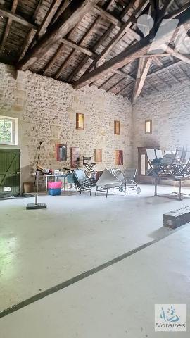 Maison à Vendre à Camblanes-et-Meynac (33360) en Gironde (33).

Proche Latresne (33360) Magni...